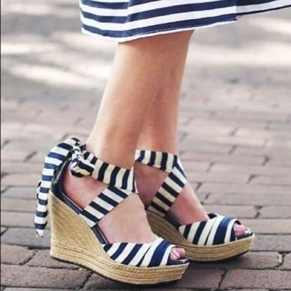 UGG Lucianna Espadrille Wedges Size 11 Navy Striped Ribbon Tie Nautical Coastal